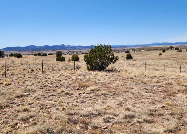 Property at 151 E Melody Dr, Paulden, AZ 86334