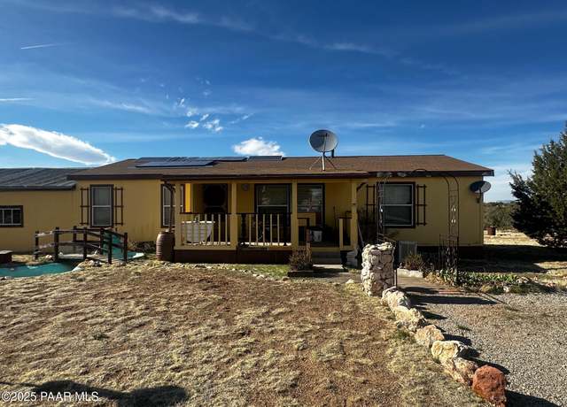 Property at 45100 Heavenly Hills Dr, Seligman, AZ 86337, 3 beds, 2 baths