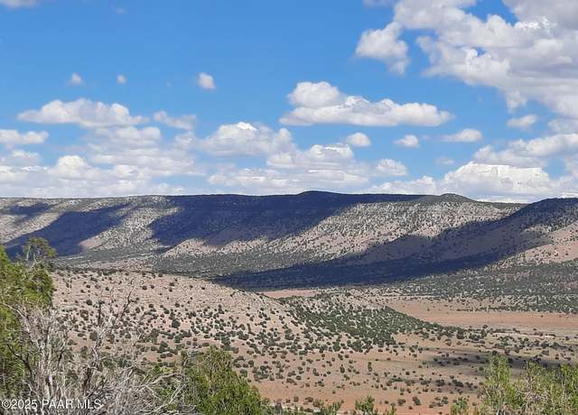 Property at 54731 N Royal View Dr, Seligman, AZ 86337