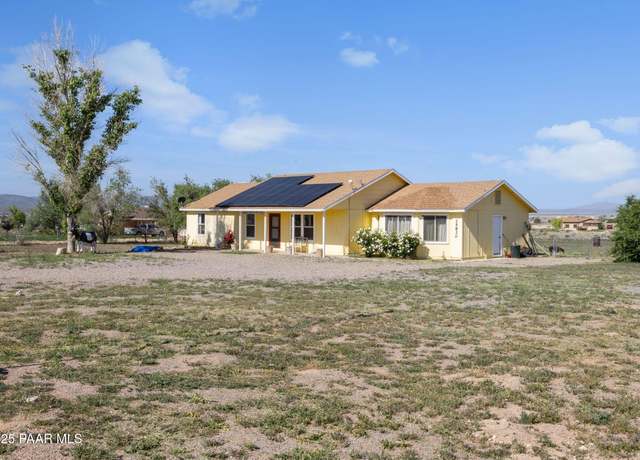 Property at 25820 N Poppy Dr, Paulden, AZ 86334, 4 beds, 3 baths
