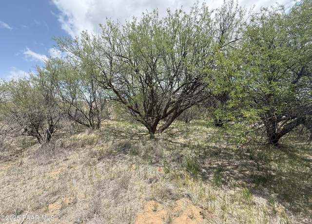 Property at 16725 S Redondo Cir, Cordes Lakes, AZ 86333
