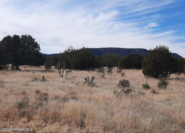 Property at 32381 W Montecito Ln, Seligman, AZ 86337