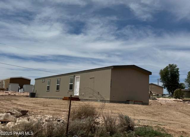 Property at 25398 E Juniper Rd, Paulden, AZ 86334, 3 beds, 2 baths