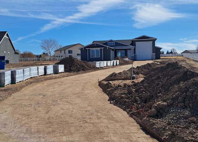 Property at 2485 Dillon Blvd, Chino Valley, AZ 86323, 3 beds, 2.5 baths