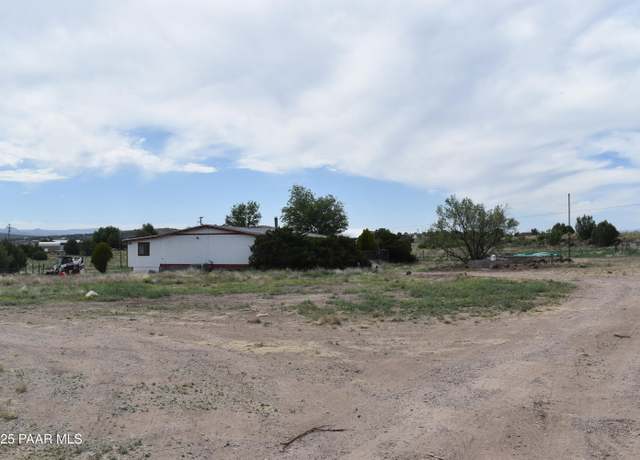 Property at 25 E Bald Eagle Trl, Paulden, AZ 86334, 3 beds, 2 baths