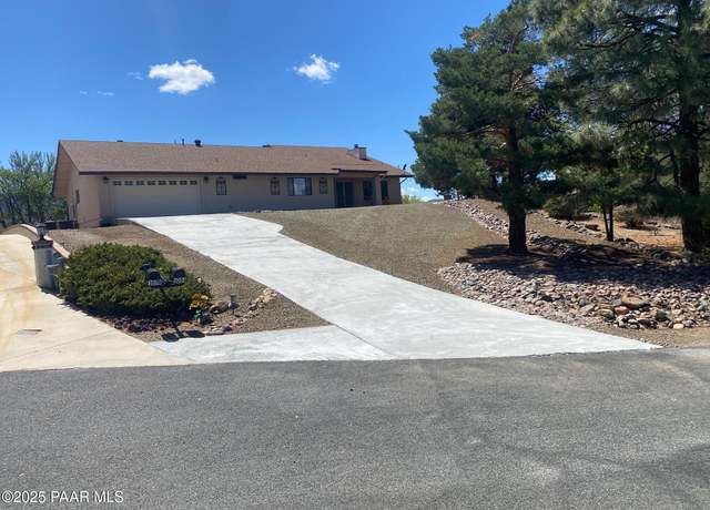 Property at 1086 N Broken Wagon Trl, Dewey-humboldt, AZ 86327, 3 beds, 2.5 baths