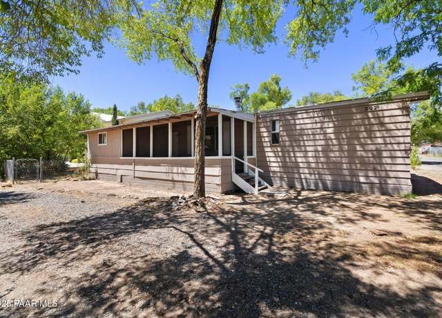 Property at 202 W Merritt St, Prescott, AZ 86301, 4 beds, 2 baths