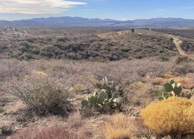 Property at 8470-256 W Webster Rd, Wilhoit, AZ 86332