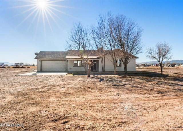 Property at 2725 W Bayberry Dr, Paulden, AZ 86334, 3 beds, 2 baths