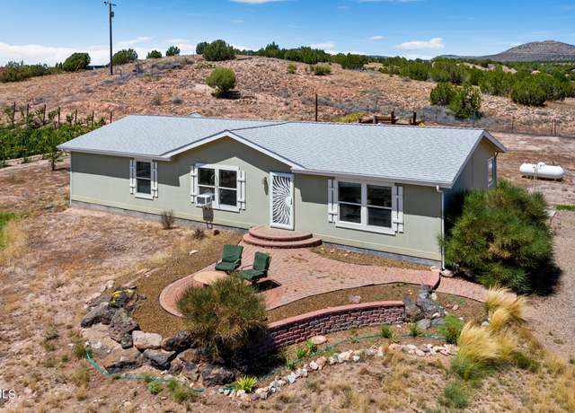 Property at 878 W Gina Marie Blvd, Paulden, AZ 86334, 3 beds, 2 baths