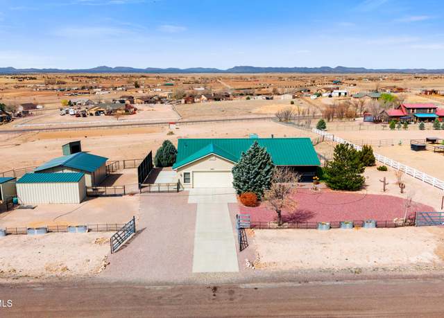 Property at 25860 N Cabernet Ln, Paulden, AZ 86334, 3 beds, 2 baths