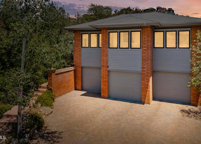 Property at 2270 Skyline Dr, Prescott, AZ 86303, 3 beds, 2.5 baths