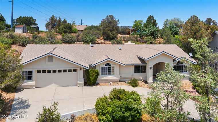 Photo of 300 Brandon Cir Prescott, AZ 86301