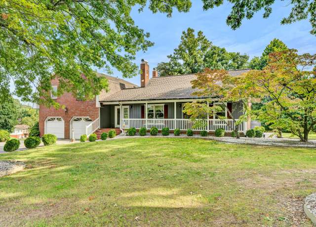 Property at 1808 Grassy Hill Rd, Rocky Mount, VA 24151, 3 beds, 2 baths