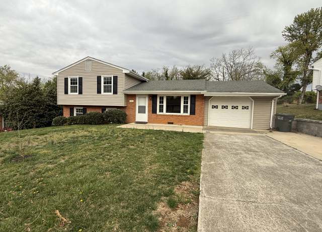 Property at 723 Pyrtle Dr, Salem, VA 24153, 3 beds, 2 baths