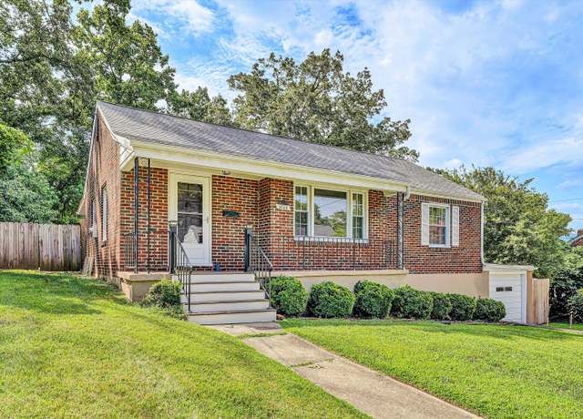 Property at 3028 Fleetwood Ave SW, Roanoke, VA 24015, 3 beds, 1 bath