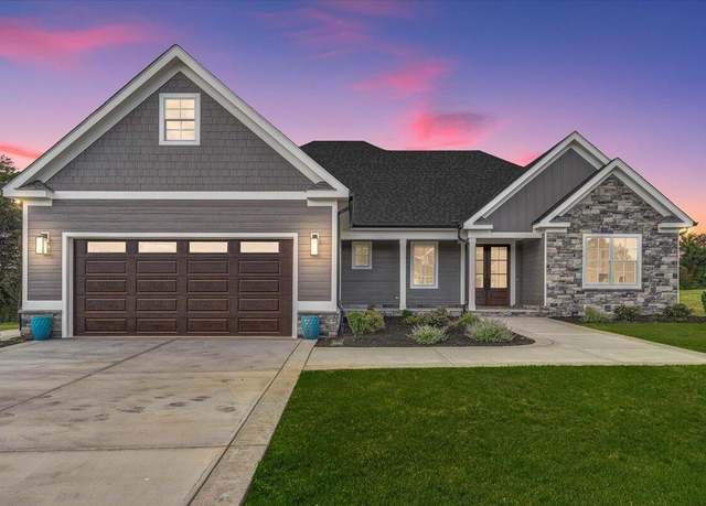 Property at 1051 Golf View Ct, Huddleston, VA 24104, 3 beds, 2.5 baths