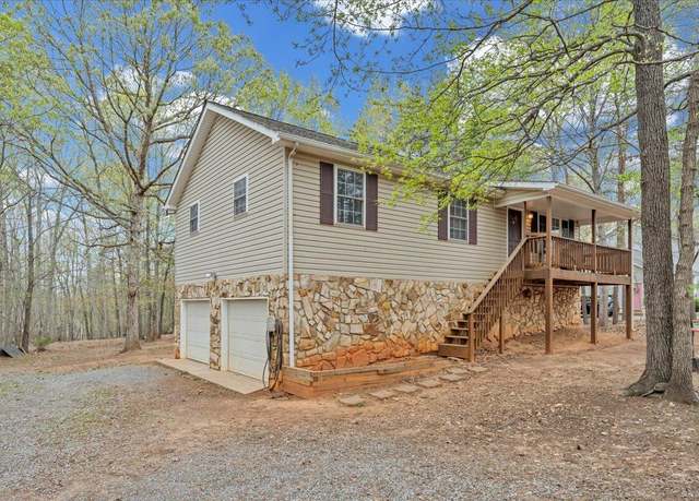 Property at 1157 Hales Ford Rd, Moneta, VA 24121, 3 beds, 2 baths