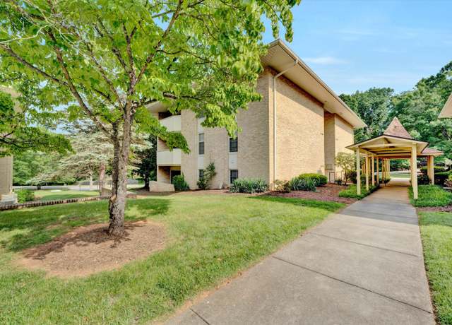 Property at 5260 Crossbow Cir Unit 9E, Roanoke, VA 24018, 2 beds, 2 baths