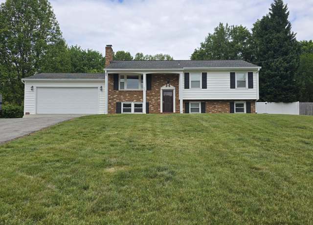 Property at 239 Knollwood Dr, Troutville, VA 24175, 4 beds, 2 baths