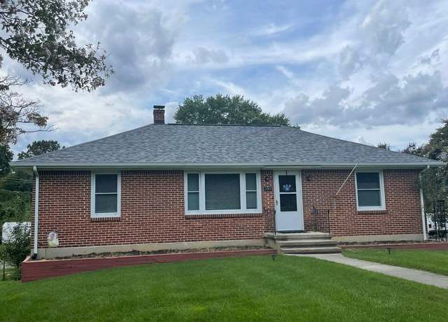 Property at 1141 Vivian Ave, Roanoke, VA 24019, 3 beds, 2 baths