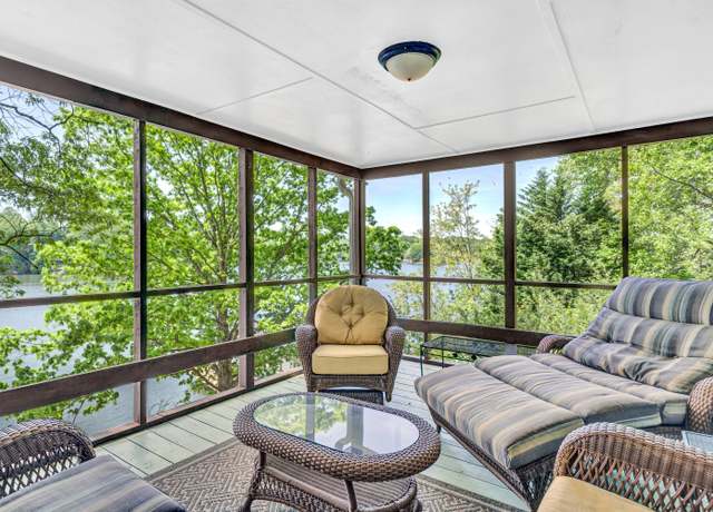 Property at 6909 Horseshoe Bend Rd, Goodview, VA 24095, 3 beds, 3 baths