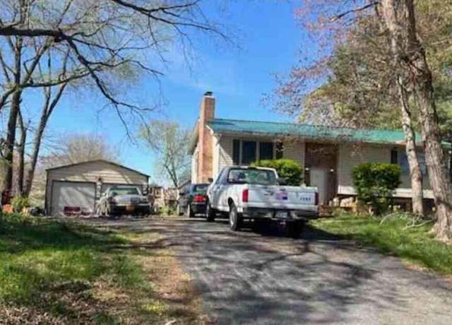 Property at 6001 Oakview Ave, Dublin, VA 24084, 2 beds, 2 baths