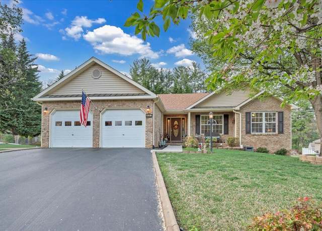 Property at 4641 Nevis Dr, Salem, VA 24153, 4 beds, 3 baths