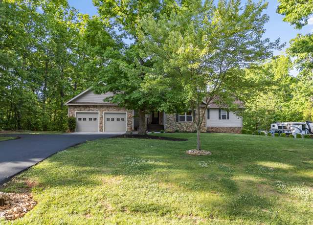 Property at 211 Woods Edge Dr, Rocky Mount, VA 24151, 5 beds, 4 baths