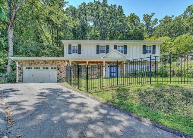 Property at 2865 Jefferson St SW, Roanoke, VA 24014, 5 beds, 3.5 baths