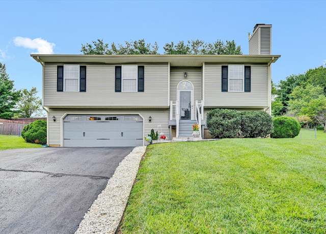 Property at 428 N Rome Dr, Roanoke, VA 24019, 3 beds, 2 baths