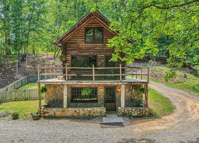 Property at 2603 Rutrough Rd, Roanoke, VA 24014, 3 beds, 2.5 baths