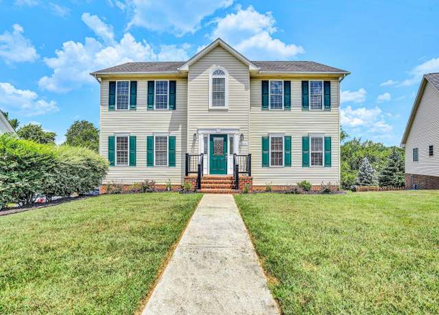 Property at 1744 High Gate Ln, Salem, VA 24153, 4 beds, 3.5 baths