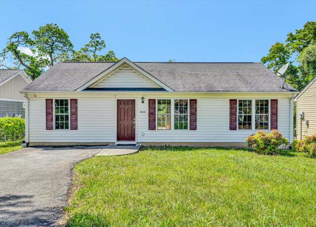 Property at 2614 Radford Rd NE, Roanoke, VA 24012, 3 beds, 2 baths