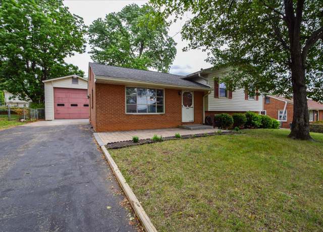Property at 906 Ingleside Ln, Salem, VA 24153, 3 beds, 1.5 baths
