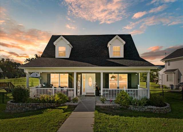 Property at 607 Rock Rd W, Radford, VA 24141, 3 beds, 2.5 baths