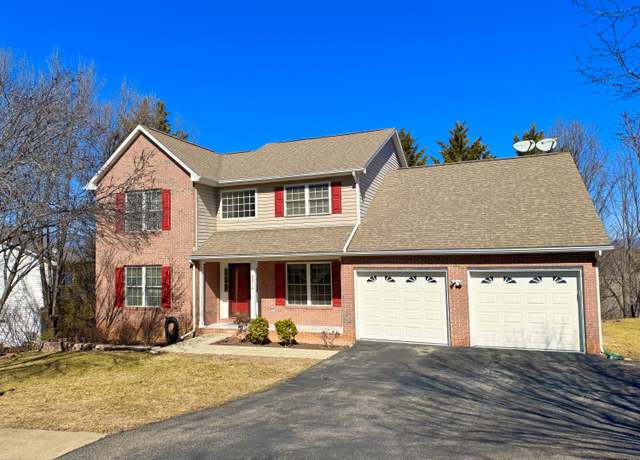 Property at 4816 Hickory Hill Dr, Roanoke, VA 24018, 5 beds, 3.5 baths