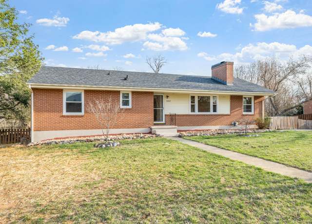 Property at 5207 Green Meadow Rd, Roanoke, VA 24018, 3 beds, 2 baths