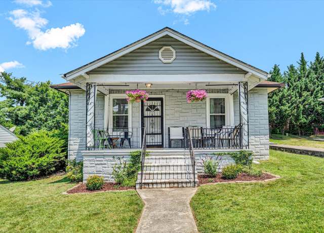 Property at 1368 Craig Robertson Rd SE, Roanoke, VA 24014, 2 beds, 1 bath