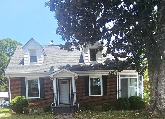 Property at 703 Forest St, Martinsville, VA 24112, 3 beds, 2 baths