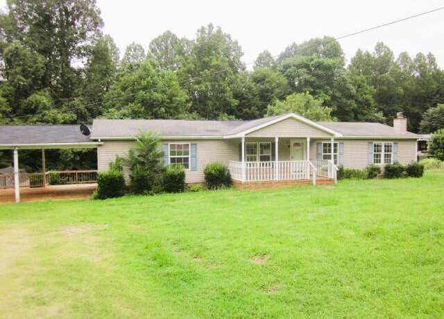 Property at 630 Stockston Rd, Martinsville, VA 24112, 3 beds, 2 baths