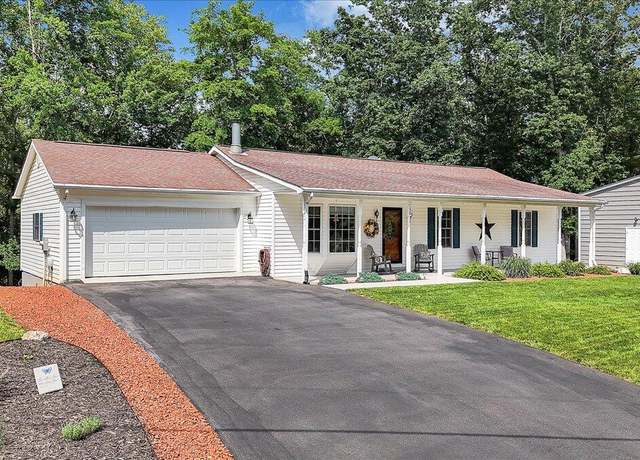 Property at 139 Lynville Dr, Hardy, VA 24101, 3 beds, 2 baths