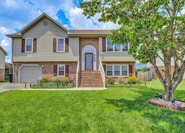 Property at 927 Harmon Cir, Roanoke, VA 24019, 4 beds, 3 baths