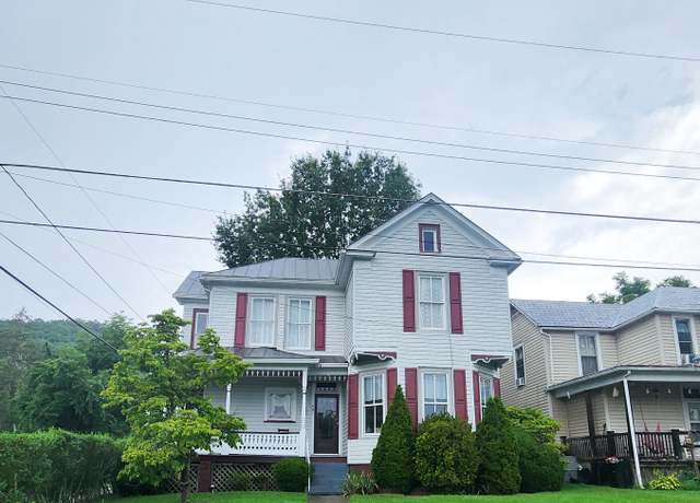 Property at 501 Brussels Ave, Clifton Forge, VA 24422, 3 beds, 2 baths