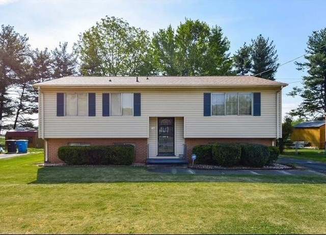 Property at 36 Frances Dr NW, Roanoke, VA 24017, 4 beds, 2 baths