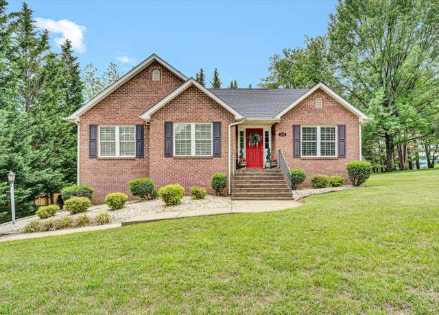 Property at 1218 Lynchburg Tpke, Salem, VA 24153, 3 beds, 3 baths