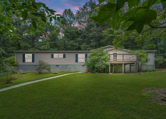 Property at 6733 Bradshaw Rd, Salem, VA 24153, 4 beds, 2 baths