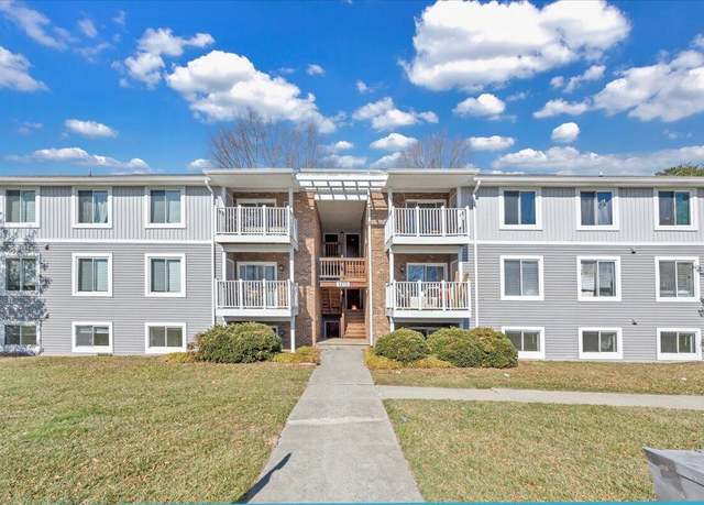 Property at 1215 Progress St NW Unit D, Blacksburg, VA 24060, 4 beds, 2 baths