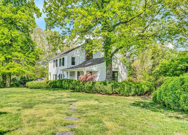Property at 508 Crestland Dr, Roanoke, VA 24019, 4 beds, 2.5 baths