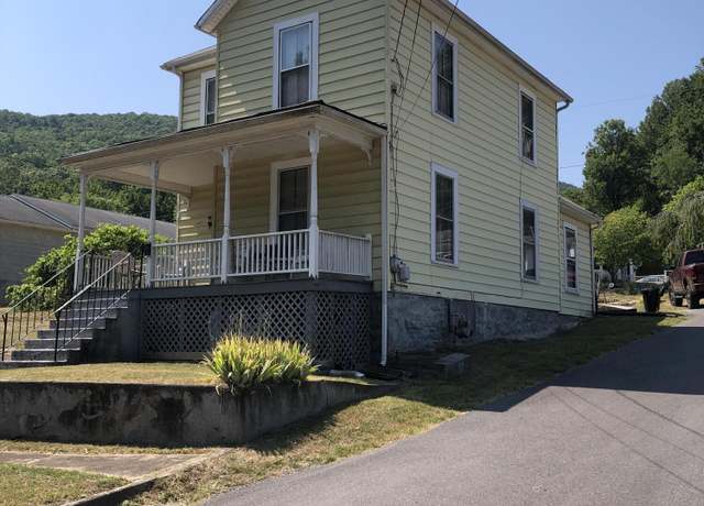 Property at 637 Verge St, Clifton Forge, VA 24422, 3 beds, 2 baths